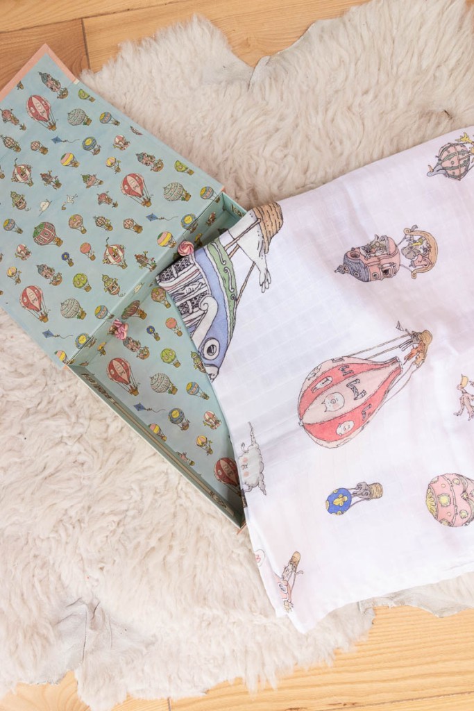 atelier choux swaddle with gift box